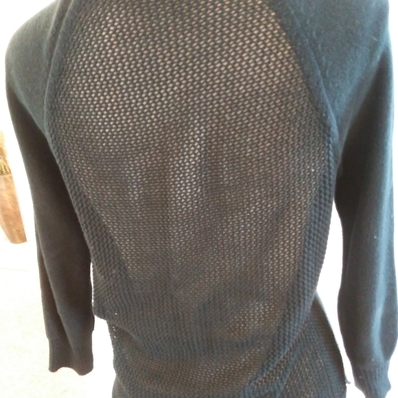 Sweater. - Picture 4 of 6